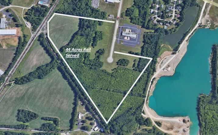 Pictures of Land property located at Business Pkwy, Carlisle, OH 45005 for sales - image #1