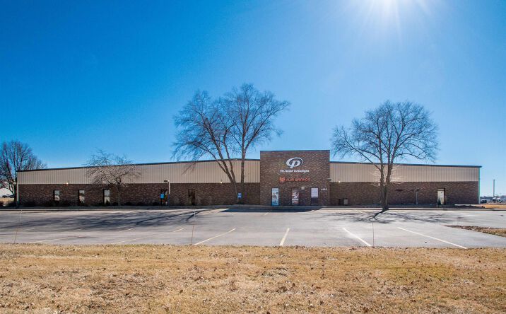 Pictures of Industrial, Office property located at 1805 Riverway Drive, Pekin, IL 61554 for sales - image #1