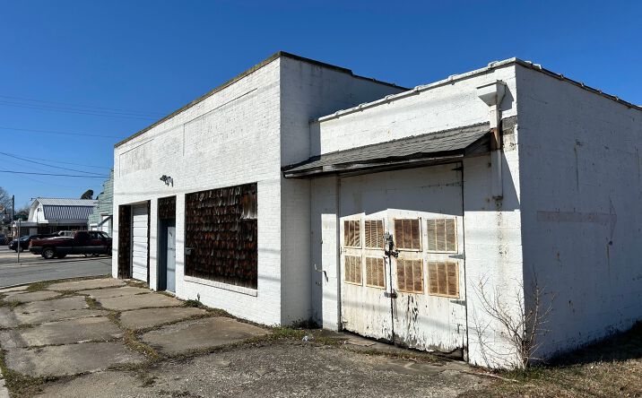 Pictures of Office, Industrial property located at 608 Lexington Ave, Thomasville, NC 27360 for sales - image #1