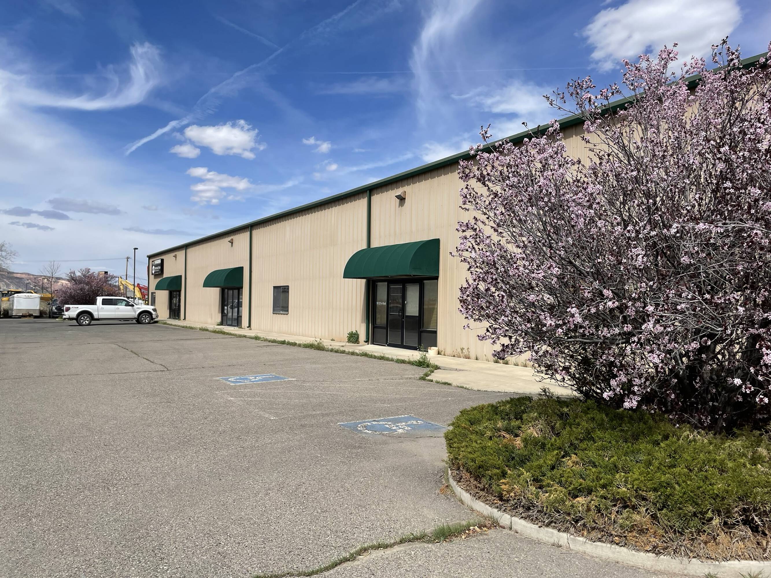 702 23 1/10 RD, UNIT #D4 Grand Junction CO 81505-8724 APN: 2701-323-24 ...