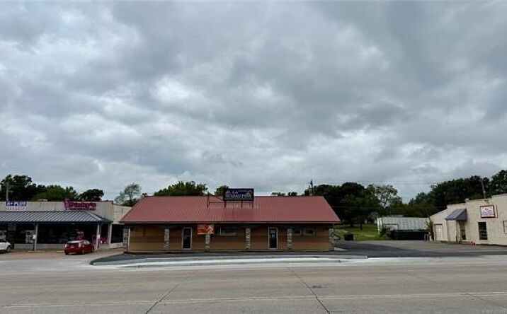 Pictures of Business for Sale, Office property located at 1310 S Muskogee Avenue, Tahlequah, OK 74464 for sales - image #1