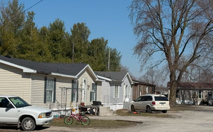 Pictures of Mobile Home Park property located at 617 W State St, Charleston, IL 61920 for sales - image #1
