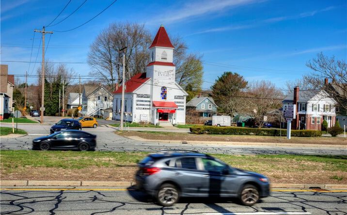 Pictures of Retail property located at 103 Tillinghast Avenue, Warwick, RI 02886 for sales - image #1