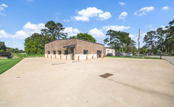 Pictures of Mixed Use, Office, Retail property located at 4211 Spring Cypress Rd, Spring, TX 77388 for sales - image #1