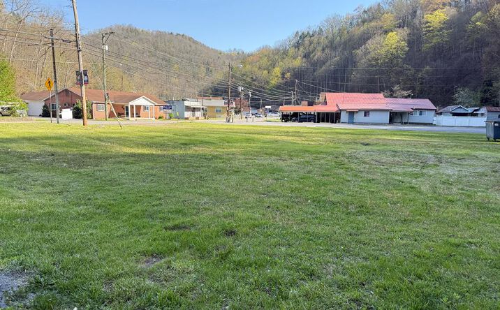 Pictures of Land property located at 627 Appalachian Highway, Pineville, WV 24874 for sales - image #1