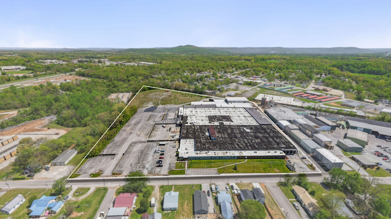 Pictures of Industrial property located at 204 Red Rd, McMinnville, TN 37110 for sales - image #1