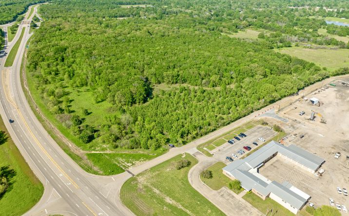 Pictures of Industrial, Land, Mixed Use, Multifamily, Retail property located at 000 SW Loop 286, Paris, TX 75460 for sales - image #1