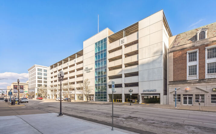 Pictures of Office property located at 211 Fulton St, Peoria, IL 61602 for sales - image #1