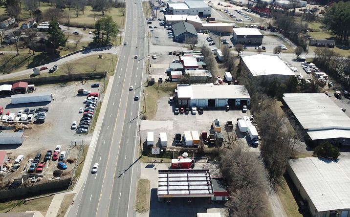 Pictures of Retail property located at 3720 Dickerson Pike, Nashville, TN 37207 for sales - image #1