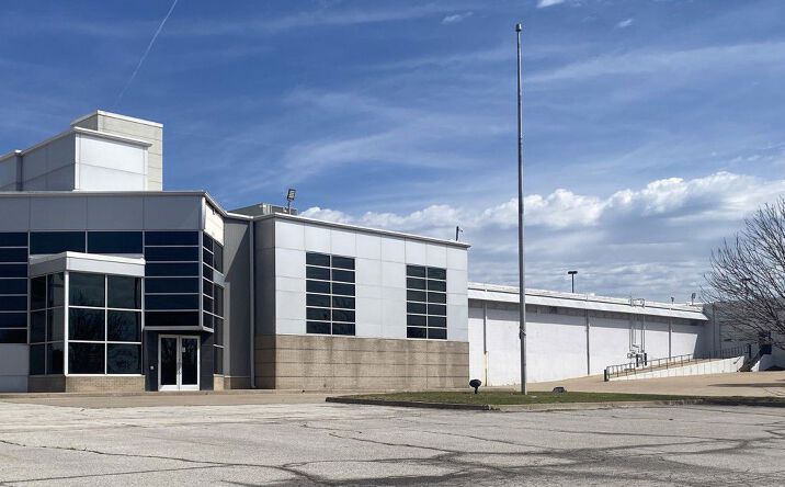 Pictures of Industrial property located at 6201 E 43rd St, Tulsa, OK 74135 for sales - image #1