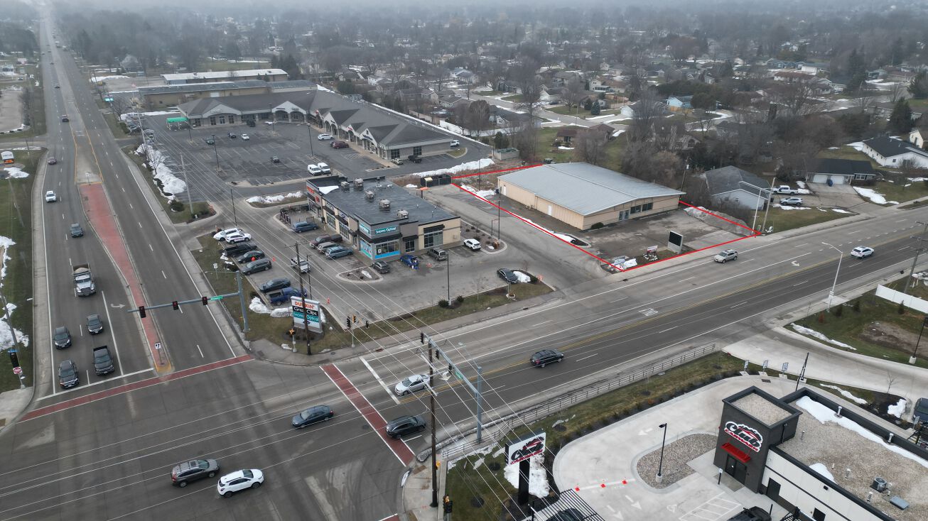 Pictures of Hospitality, Land, Office, Retail property located at 1819 Midway Rd, Menasha, WI 54952 for sales - image #1