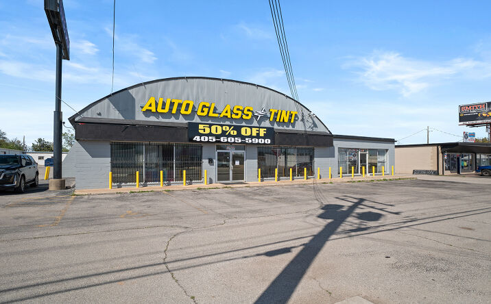 Pictures of Industrial property located at 4621 NW 10th St, Oklahoma City, OK 73127 for sales - image #1