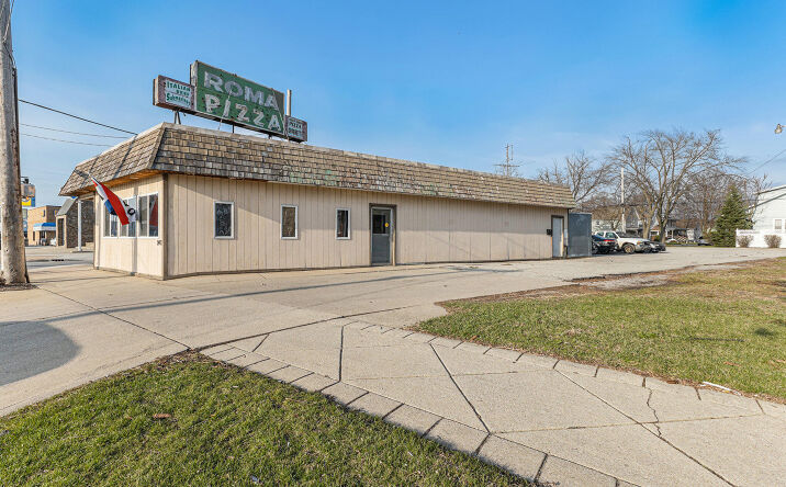 Pictures of Retail property located at 2400 Franklin Street, Michigan City, IN 46360 for sales - image #1