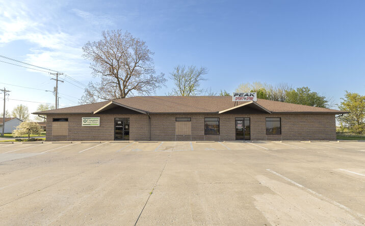 Pictures of Office property located at 2100 Silva Lane, Moberly, MO 65270 for sales - image #1