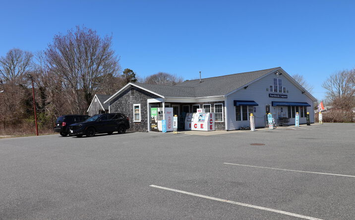 Pictures of Retail property located at 1381 Route 134, East Dennis, MA 02641 for sales - image #1