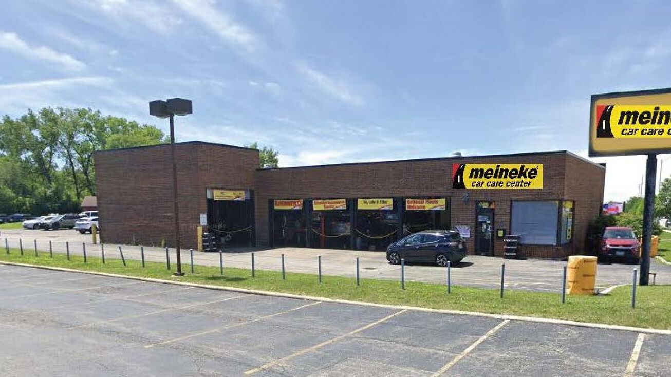 Pictures of Retail property located at 1156 E Ogden Ave, Naperville, IL 60563 for sales - image #1