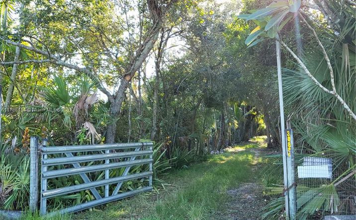Pictures of Land property located at 30809 SW 214th Ave, Homestead, FL 33030 for sales - image #1