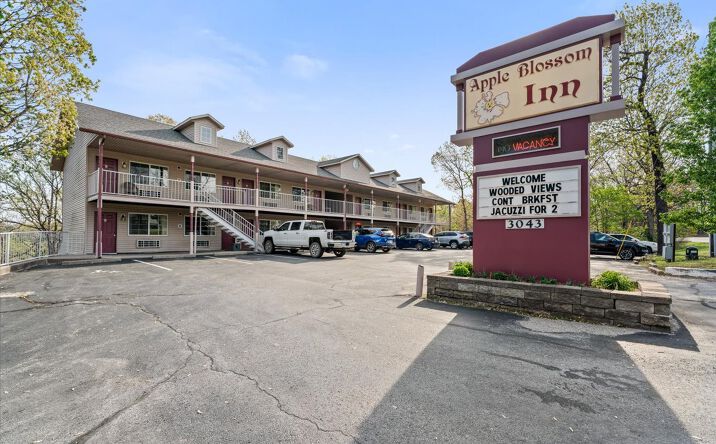 Pictures of Hospitality property located at 3043 E Van Buren, Eureka Springs, AR 72632 for sales - image #1