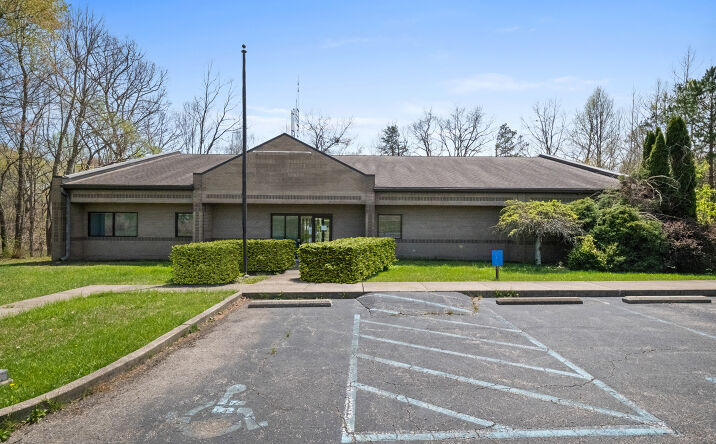 Pictures of Mixed Use, Office property located at 400 Parkway Road, South Charleston, WV 25309 for sales - image #1