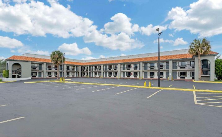 Pictures of Hospitality property located at 11639 E Colonial Dr, Orlando, FL 32817 for sales - image #1