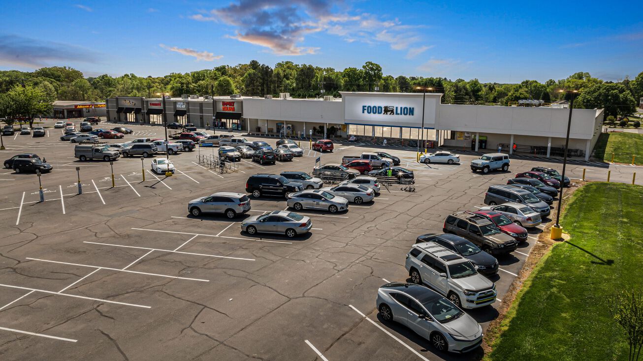 Pictures of Retail property located at 100 E Sunset Dr, Monroe, NC 28112 for sales - image #1