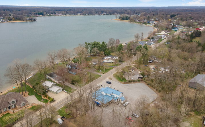 image of property at 2628 LAKE SHORE DR Niles MI 49120-9513