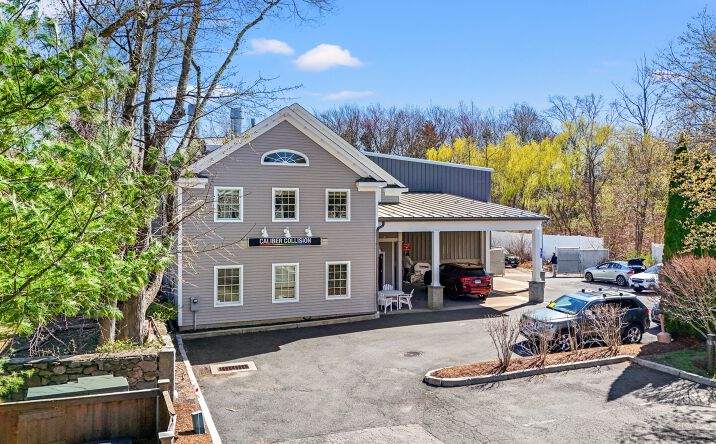 Pictures of Retail property located at 27R Catoonah St, Ridgefield, CT 06877 for sales - image #1