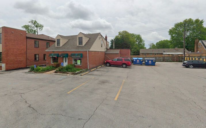 Pictures of Retail property located at 7014 Chippewa St, St. Louis, MO 63123 for sales - image #1