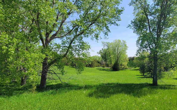 Pictures of Land property located at 170 Sherwood Dr, Yankton, SD 57078 for sales - image #1