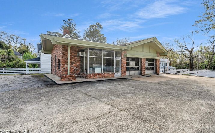 Pictures of Office, Retail property located at 508 Fayetteville Road, Rockingham, NC 28379 for sales - image #1