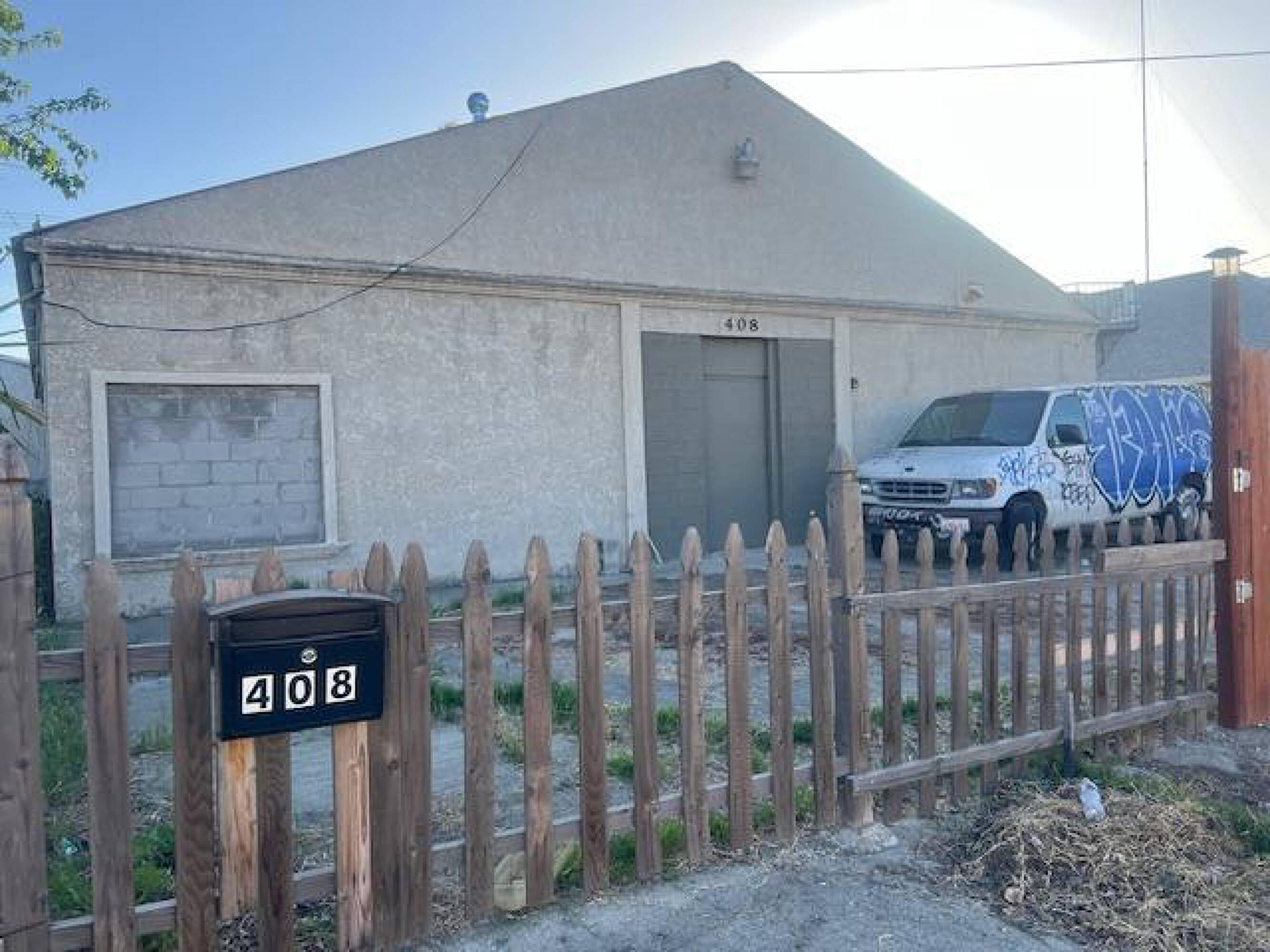 408 1St St, Turlock, CA 95380