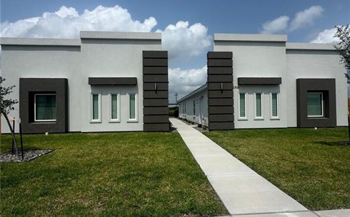Pictures of Multifamily property located at 1230 Valle Vista Street, Alamo, TX 78589 for sales - image #1