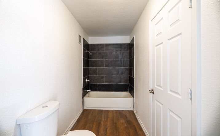 Pictures of Multifamily property located at 422 S Crockett St, Sherman, TX 75090 for sales - image #1