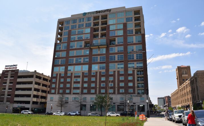 Pictures of Office property located at 521 President Clinton Ave, Little Rock, AR 72201 for sales - image #1