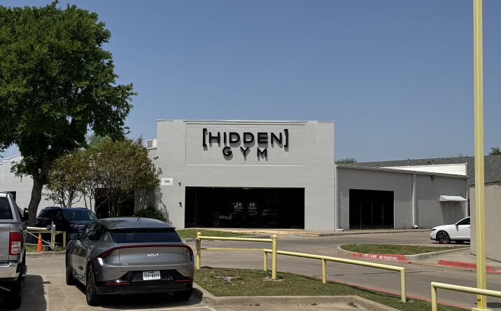 Pictures of Office, Retail property located at 235 N Central Expy, Richardson, TX 75080 for sales - image #1