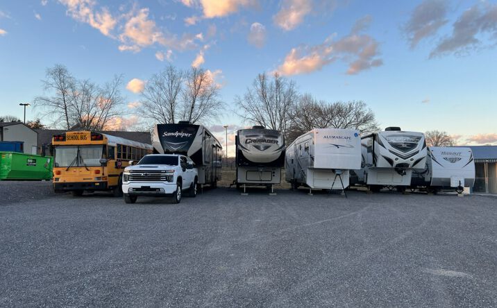 Pictures of Self Storage property located at 1618-B Scotty Parker Road, Gallatin, TN 37066 for sales - image #1