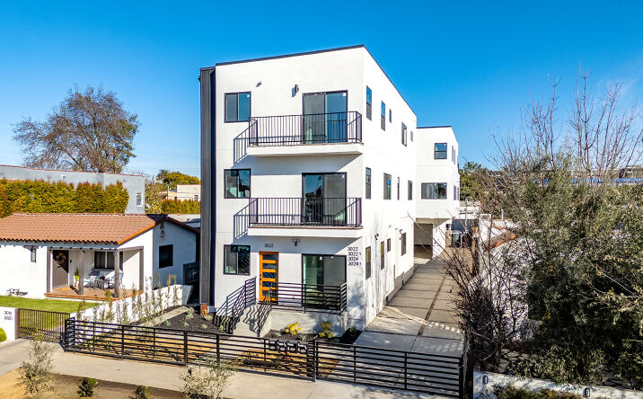 Pictures of Multifamily property located at 3024 Wellington Rd, Los Angeles, CA 90016 for sales - image #1