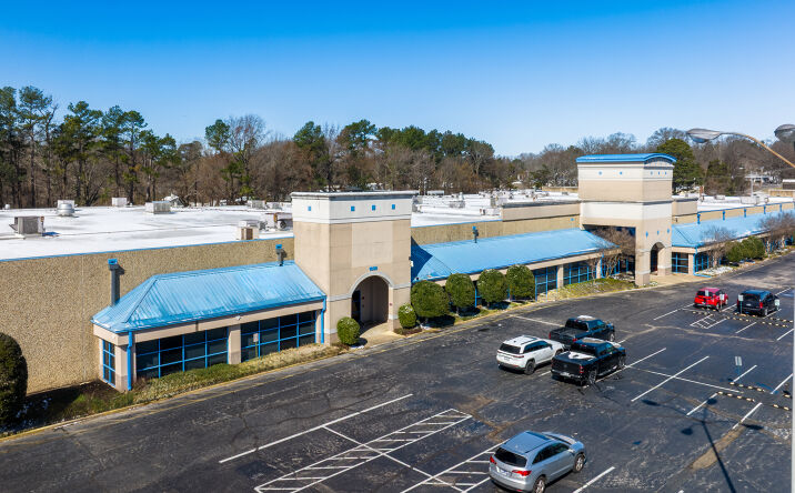 Pictures of Industrial, Mixed Use, Office, Retail, Self Storage property located at 1735 Sycamore View Rd, Memphis, TN 38134 for sales - image #1