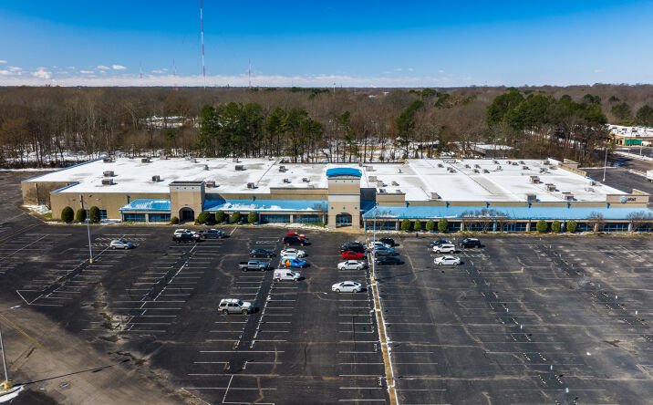 Pictures of Industrial, Office property located at 1735 Sycamore View Rd, Memphis, TN 38134 for sales - image #1