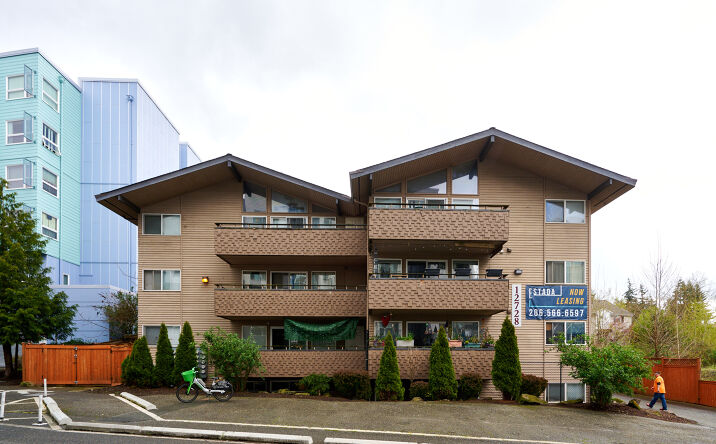 Pictures of Multifamily property located at 12728 33rd Ave NE, Seattle, WA 98125 for sales - image #1