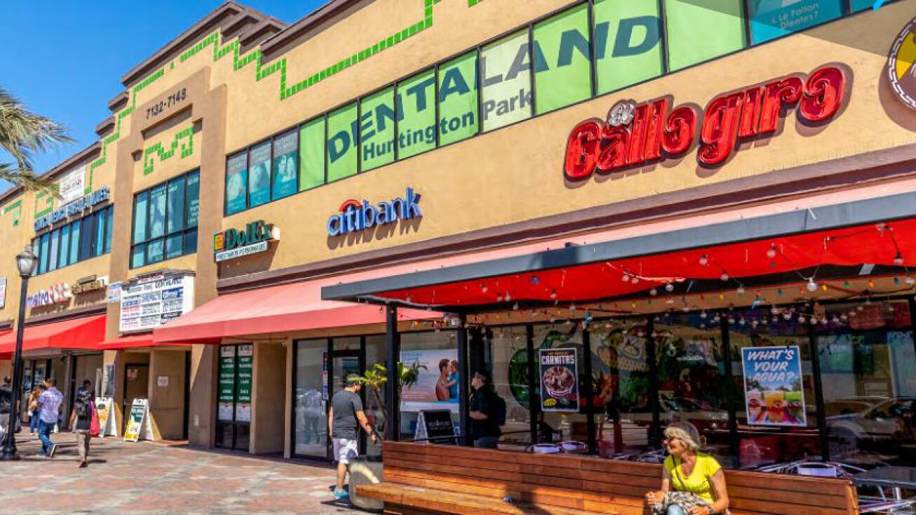 7126 & 7132 Pacific Boulevard, Huntington Park, CA 90255