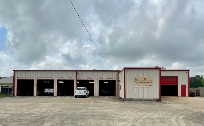Pictures of Industrial, Retail property located at 4619 N Hwy 146, Baytown, TX 77521 for sales - image #1