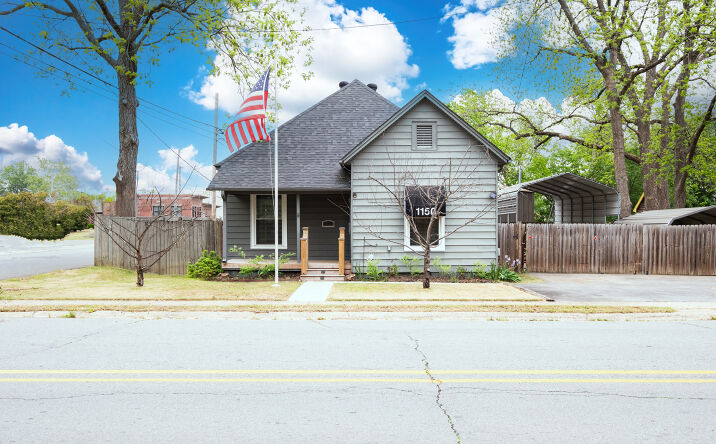 Pictures of Office property located at 1150 Clifton, Conway, AR 72034 for sales - image #1