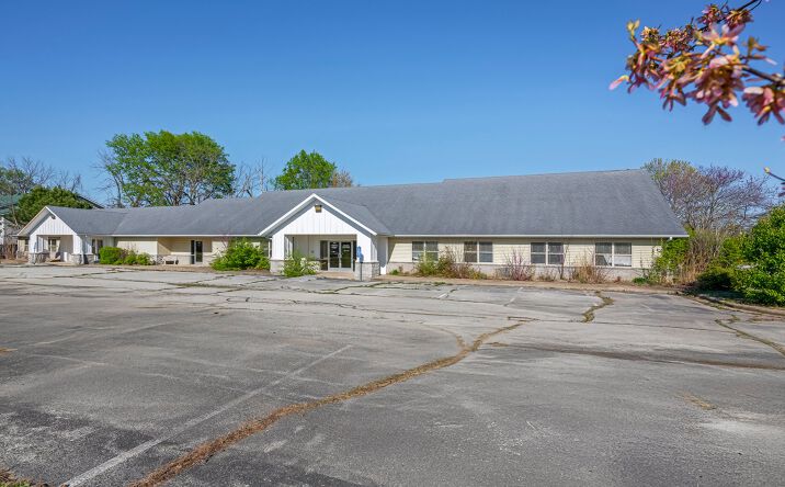 Pictures of Mixed Use, Office, Special Purpose property located at 220 N Cedar Ave, Republic, MO 65738 for sales - image #1