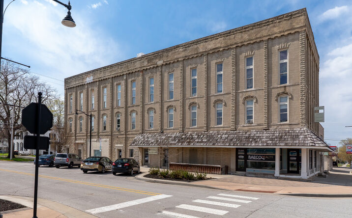 Pictures of Multifamily property located at 208 S Market St, Delphi, IN 46923 for sales - image #1