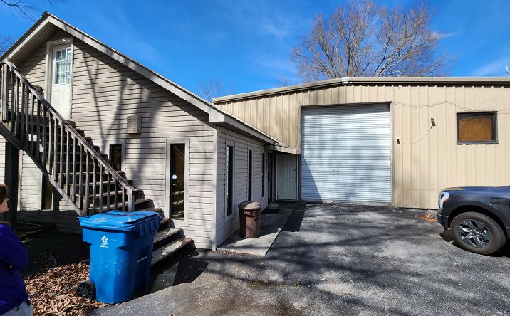 Pictures of Industrial, Mixed Use, Office property located at 231 Lakeview Dr, Rossville, GA 30741 for sales - image #1