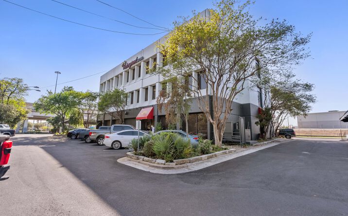 Pictures of Office property located at 4303 Victory Dr, Austin, TX 78704 for sales - image #1