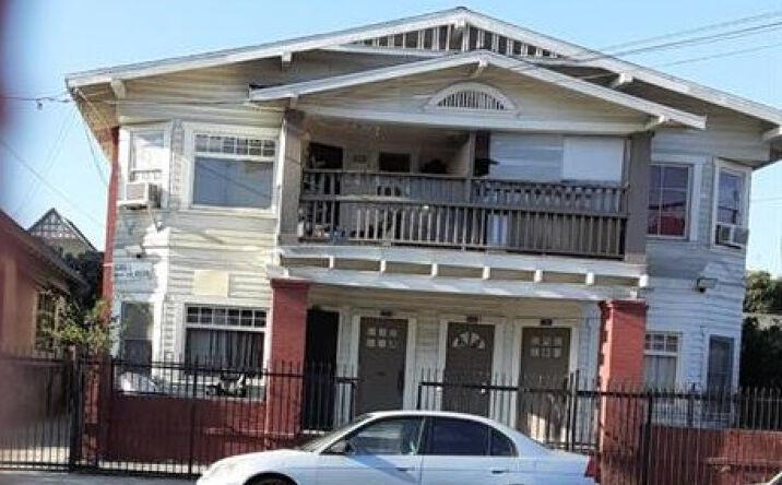 Pictures of Multifamily property located at 1038 W 21st Street, Los Angeles, CA 90007 for sales - image #1