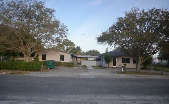Pictures of Multifamily, Office, Retail property located at 111 SW 10th Ave, Delray Beach, FL 33483 for sales - image #1