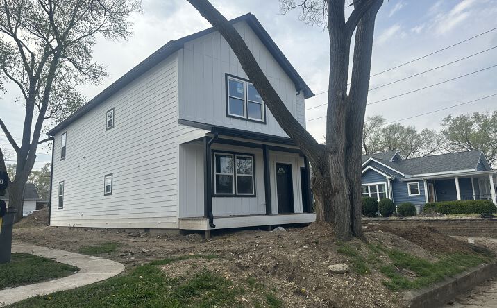Pictures of Multifamily property located at 132 N Traub Ave, Indianapolis, IN 46222 for sales - image #1